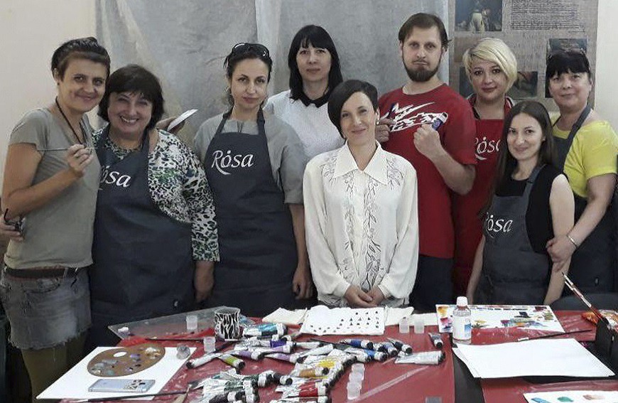 Testing of paints with restorers in Odessa